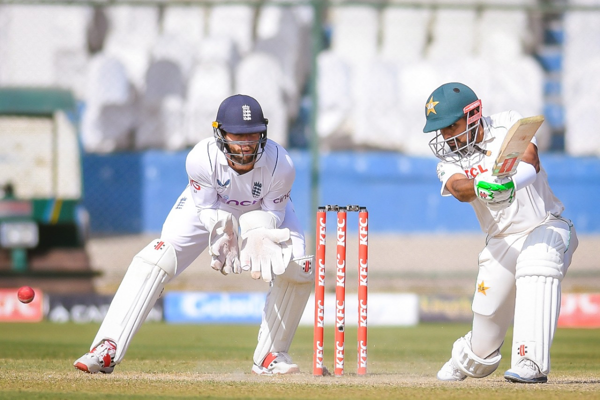 Third Test victory for England over Pakistan requires a score of 167