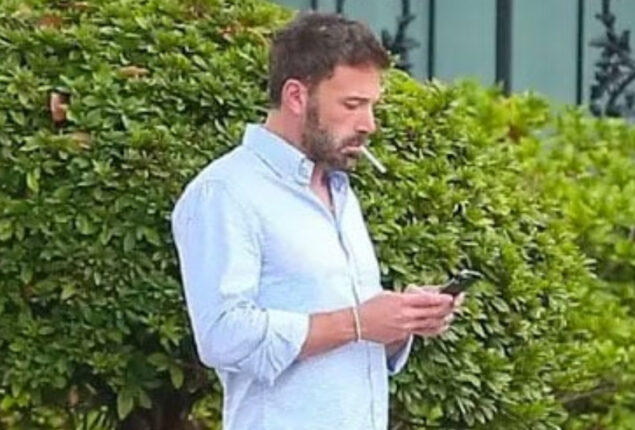 Ben Affleck takes smoking break while Jennifer Lopez shops with son