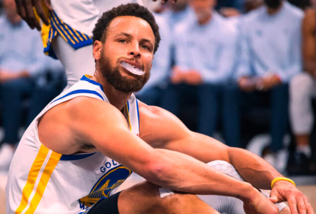 Stephen Curry injured, Warriors lost 125-119 to Pacers