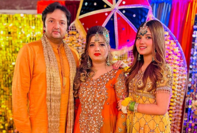 Rabeeca Khan organized Mayun party on her parents wedding anniversary – Watch Video