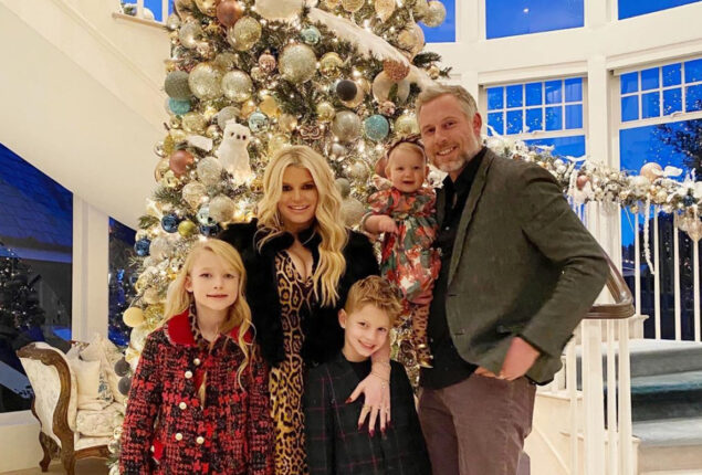 Jessica Simpson shares series of adorable pics of husband Eric Johnson and kids