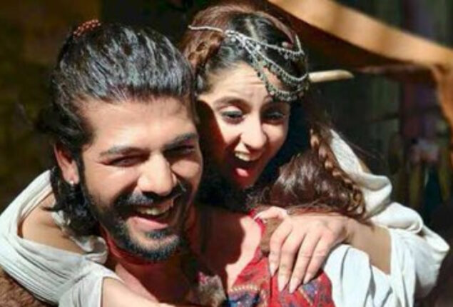 Tunisha Sharma’s co-star & rumored bf Sheezan Khan detained in suicide case