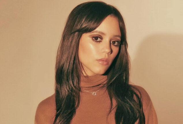 Jenna Ortega Debuts Edgy New Hairstyle