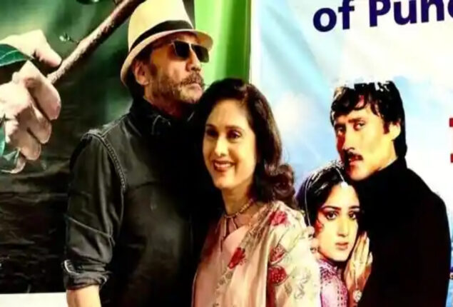 Jackie Shroff reunites with Meenakshi Seshadri at an event in Pune