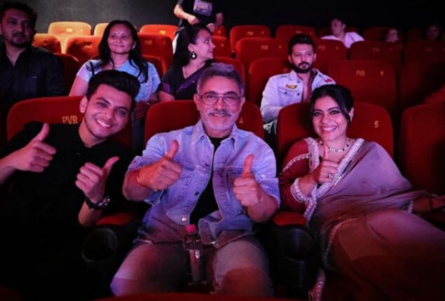 Kajol shares pic with Aamir Khan, Vishal watching Salaam Venky