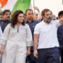 Swara Bhasker gives Rahul Gandhi flowers, urges all to join him