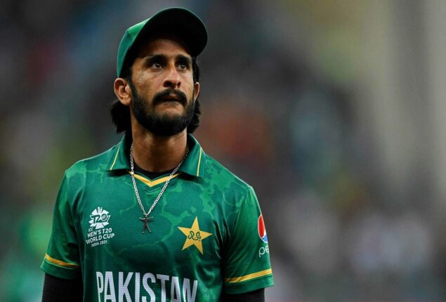 Hasan Ali and the crowd get into a fight after some harsh remarks
