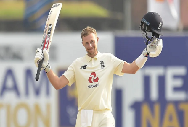 Rawalpindi Test, Joe Root shines the ball with Jack Leach’s head