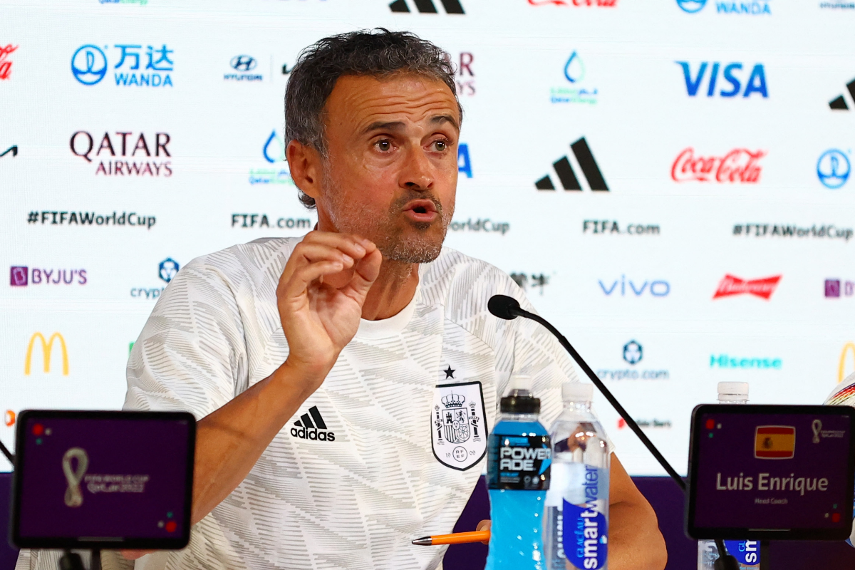 Spain's Enrique will stick with his players until he goes