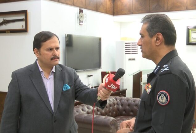 Sindh Police to wear body cameras, improve community policing: IGP