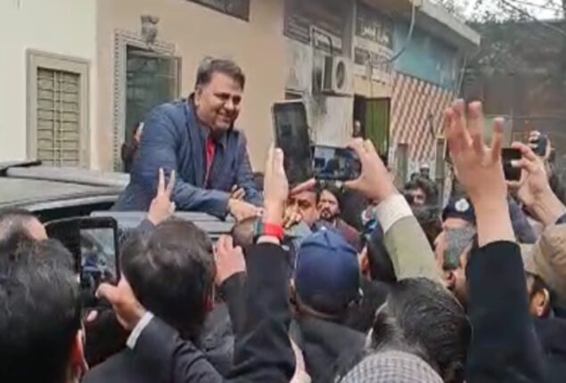 PTI leaders condemn Fawad Chaudhry arrest, warn of countrywide protests