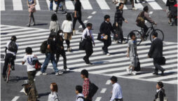Japan: Uniqlo to increase pay in Japan by up to 40%