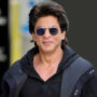 Shah Rukh Khan performs Tujhe Dekha Toh for fans at an event