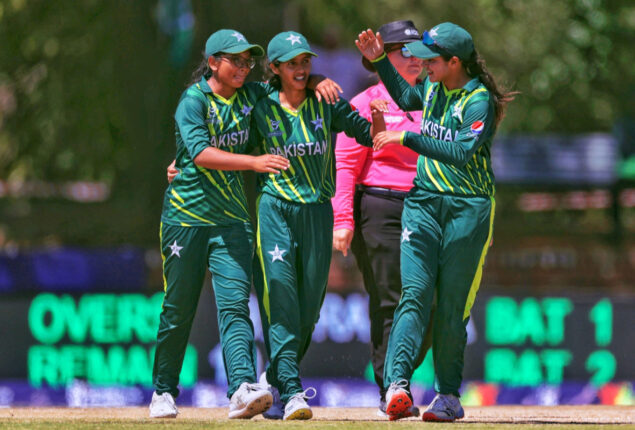 Pakistan won  first match in super six stage of  U19 T20 World Cup