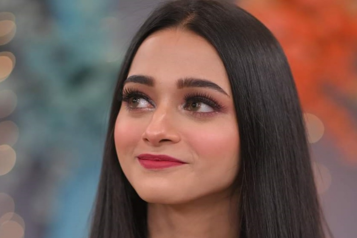 Mera Dil Yeh Pukarey Aja