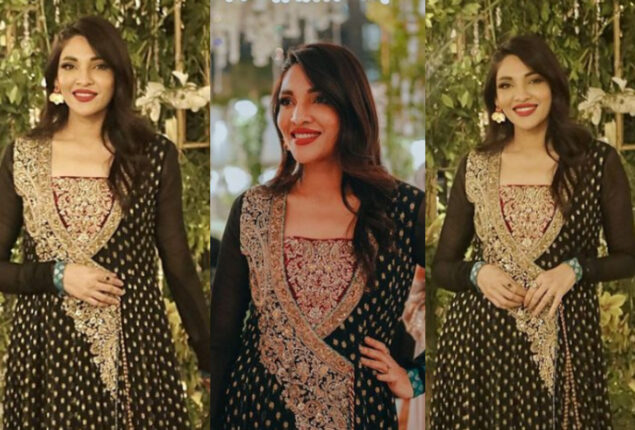 Zhalay Sarhadi shares her captivating pictures her fans