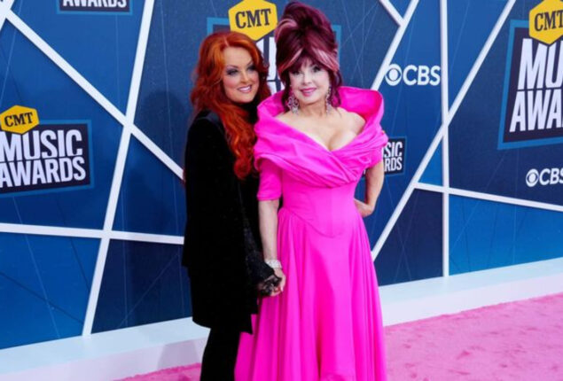 Wynonna Judd says her mom Naomi was fragile before suicide