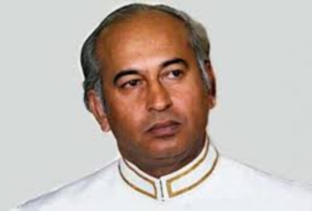 Bilawal Bhutto Zardari pays homage to Zulfiqar Ali Bhutto