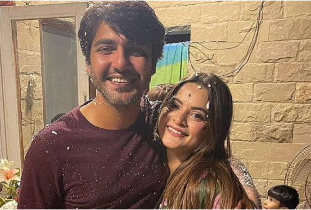 Minal Khan and Ahsan Mohsin Ikram pictures with family