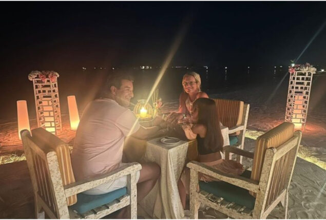 Shaniera Akram and Wasim Akram new beutiful pictures