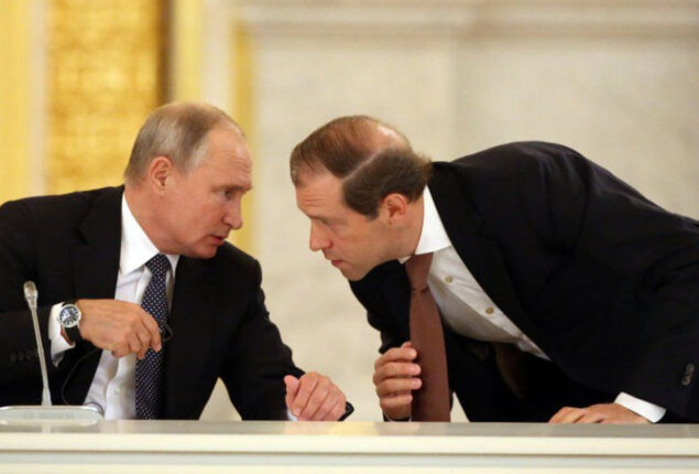 Vladimir Putin scolds Denis Manturov