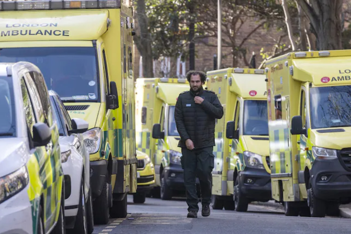 Ambulances taking 90 minutes