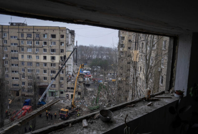 Zelensky’s advisor resigned after a missile hit a building in Dnipro
