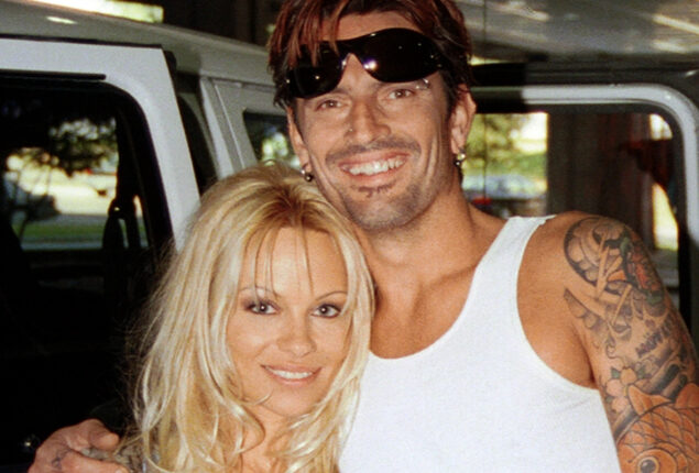 Pamela Anderson tells about her breakdown after her divorce with Tommy Lee