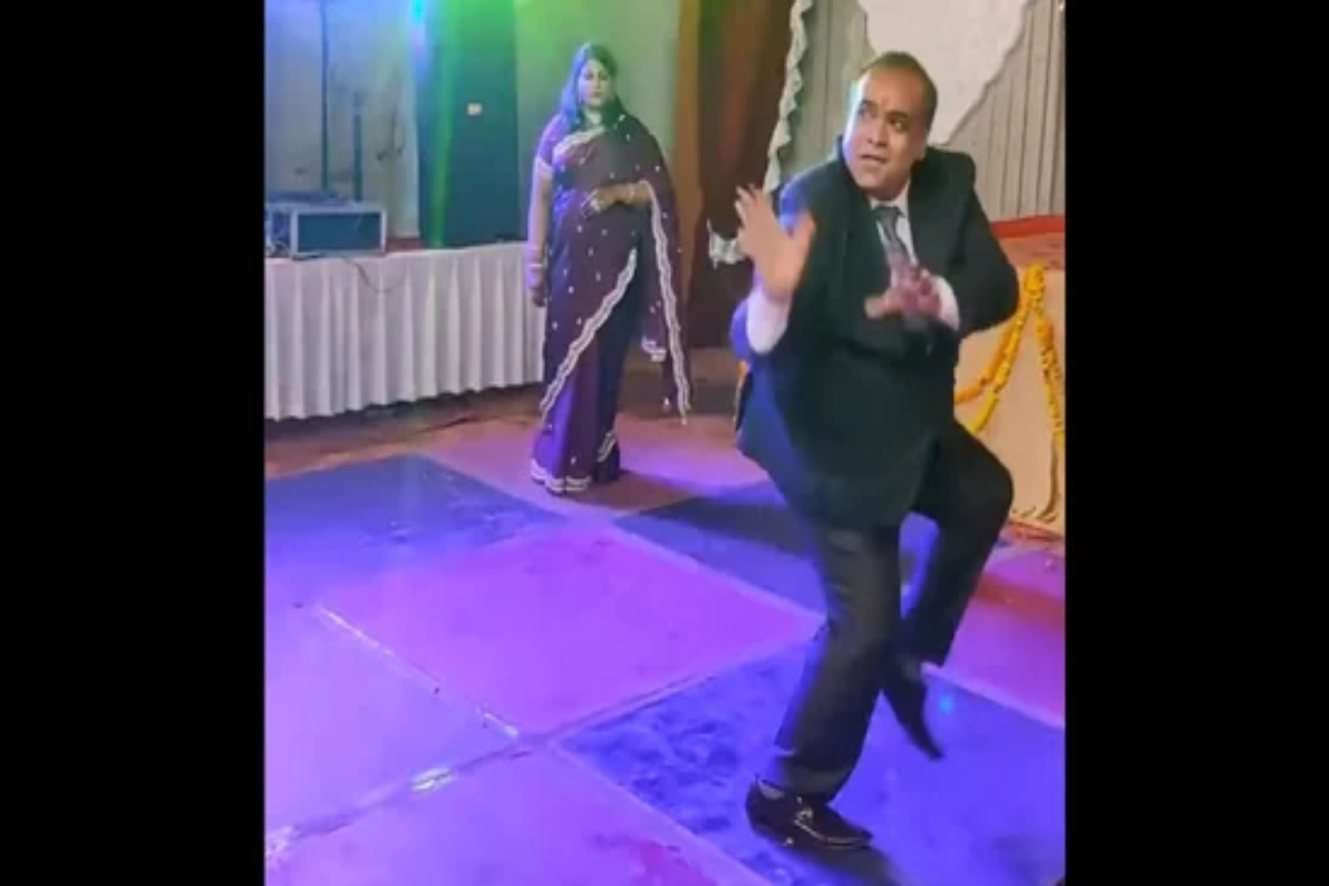 Khaike Paan Banaras Wala