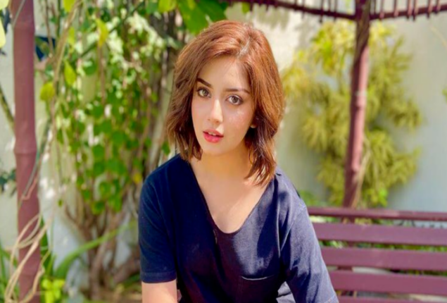 Throwback: Alizeh Shah gives flying kiss in bold dress