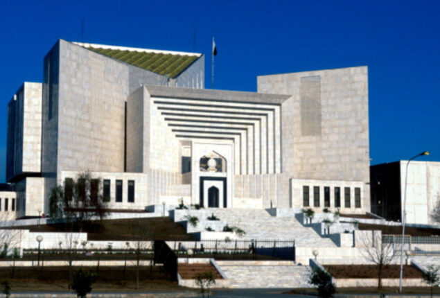 SC issues notice to ECP on Imran Khan & Sheikh Rashid’s plea