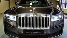 Rolls-Royce achieves record car sales in ‘phenomenal’ 2022