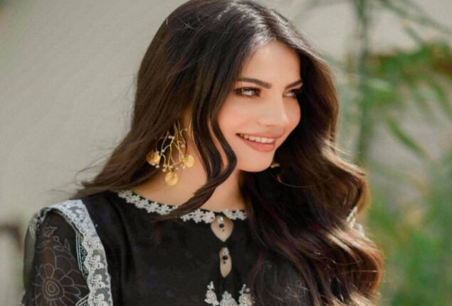 Throwback: Top 5 Neelum Muneer dance video breaks the internet