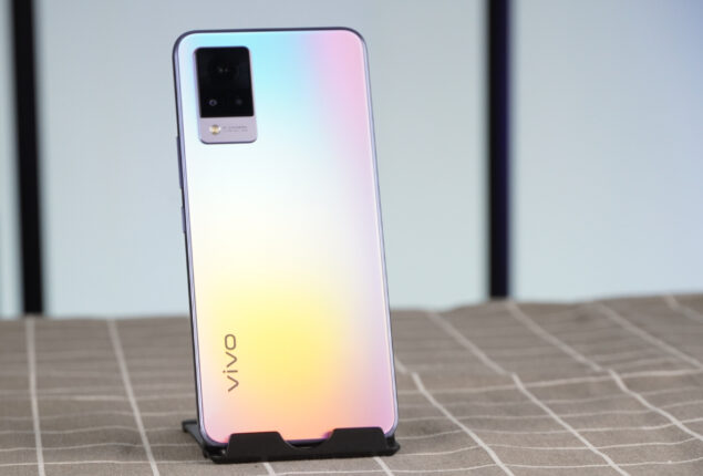 Vivo V21 price in Pakistan & Features