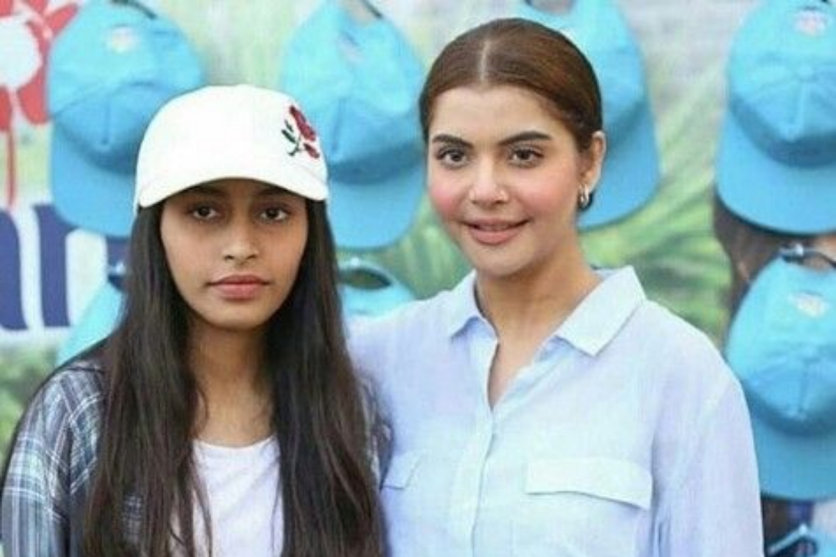 Nida Yasir shares adorable photos with daughter
