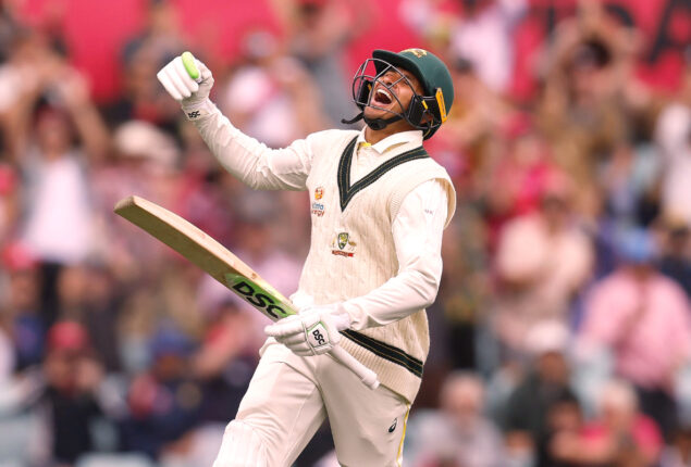 Usman Khawaja scored three consecutive century at SCG