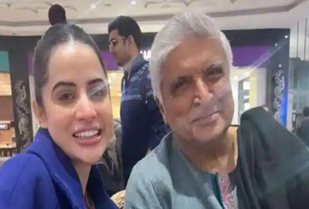 Uorfi Javed spotted with Javed Akhtar in Delhi