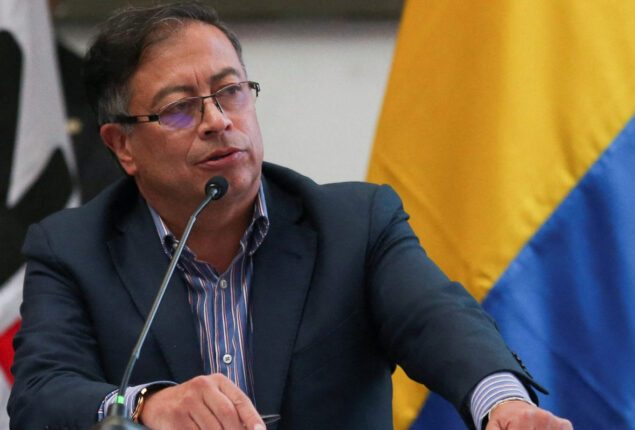 Colombia president backs defence minister accused by Guatemala