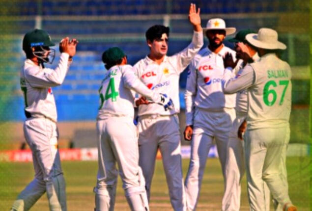 PAK vs NZ: New Zealand have reached 433-9 at lunch on day 2