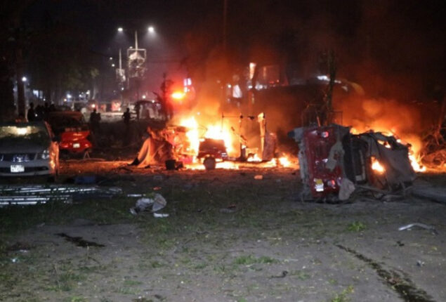 Mogadishu bomb and gun attack results in at least five casualties