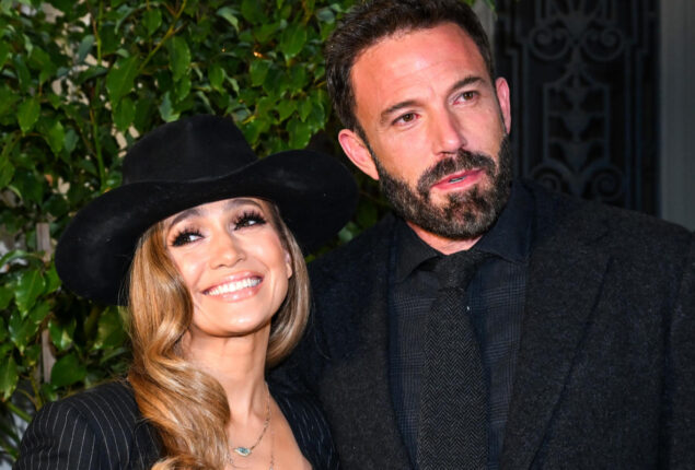 Jennifer Lopez and Ben Affleck included mindfulness and meditation to wedding
