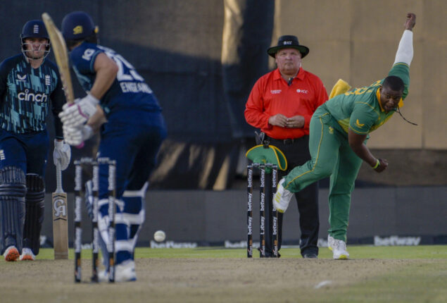 ENG vs SA: South Africa defeated England in first ODI with 27 runs