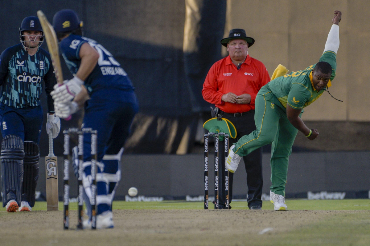 ENG vs SA: South Africa defeated England in first ODI with 27 runs