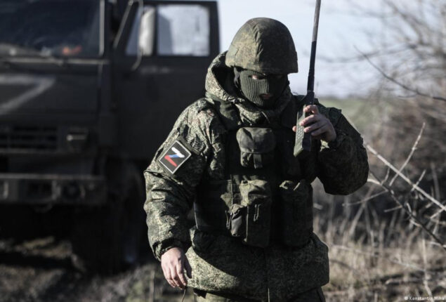 Russians are accused of firing despite Putin’s unilateral ceasefire