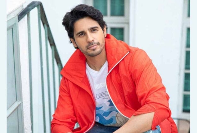 Happy birthday Sidharth Malhotra 8 times he shows love for nature