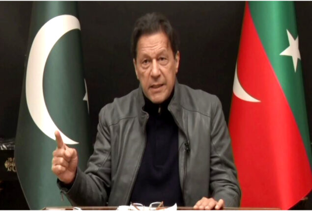 Imran accuses Zardari of giving money to terrorists to kill him