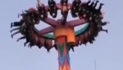 People are left hanging upside down in Chinese amusement park