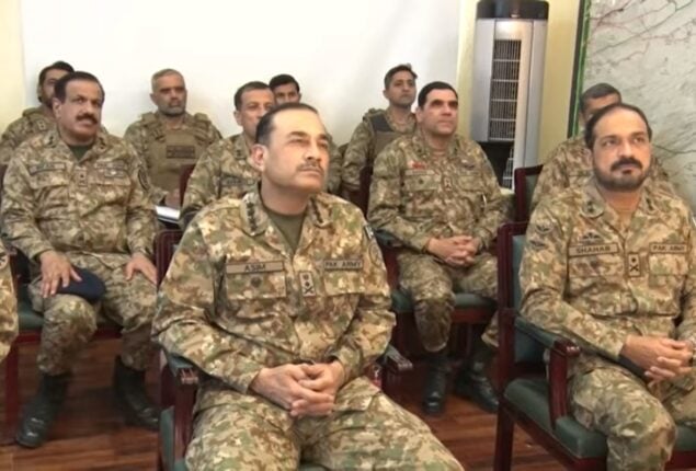 Army chief visits Khuzdar, Basima areas