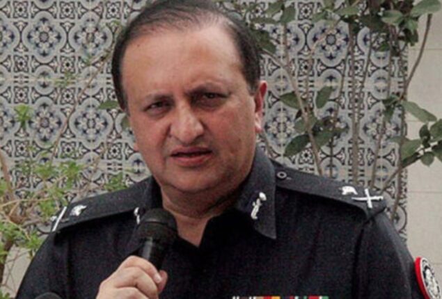 Karachi police chief admits failure in controlling street crimes