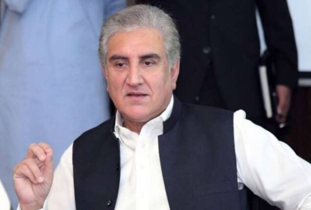 Qureshi slams dual standards in accepting ‘selective’ resignations